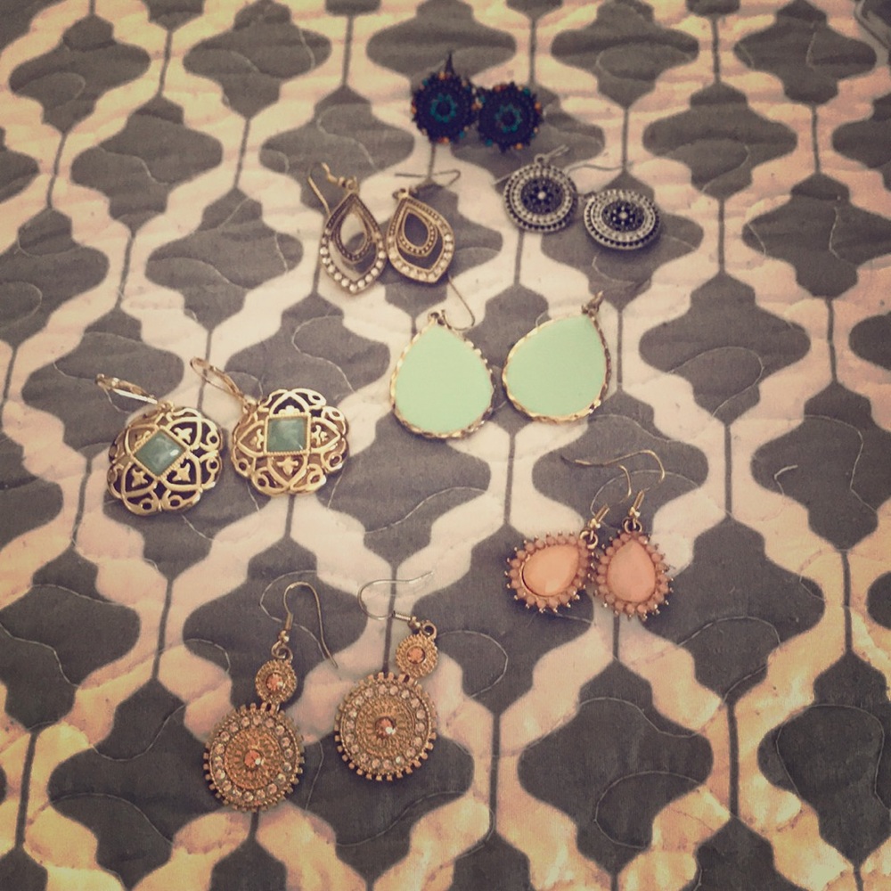 Dangling earrings bundle